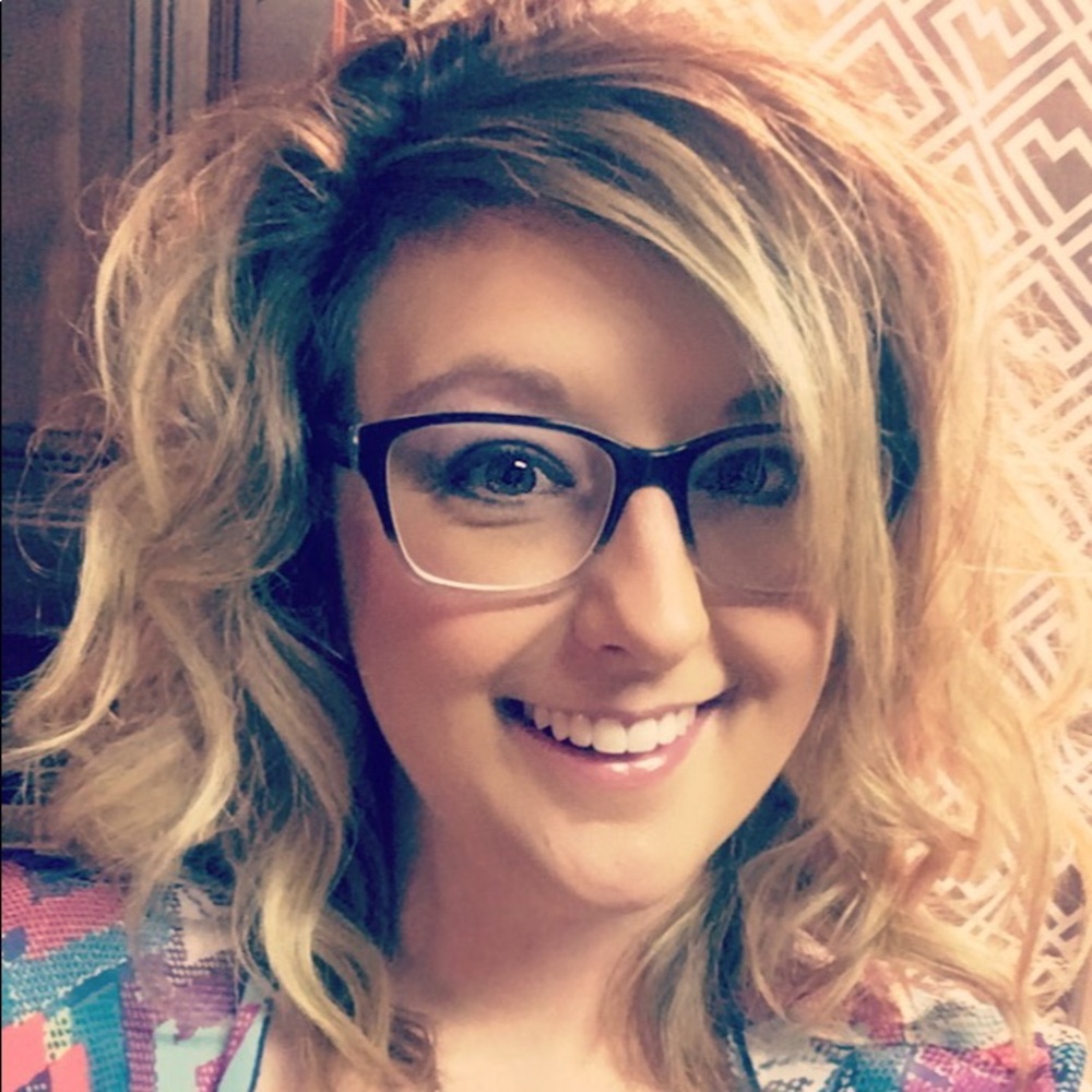 Meet your Posher, Nicole